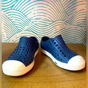 Native shoes, navy, size C9